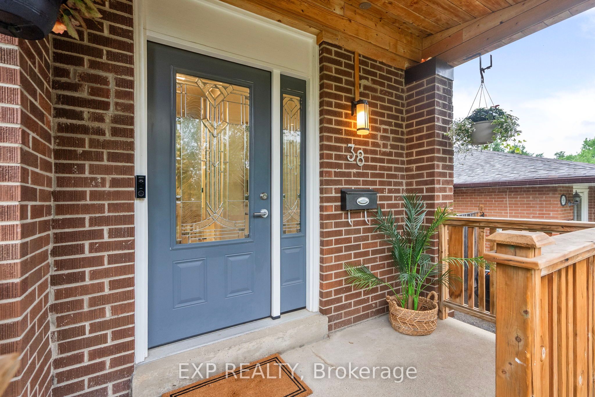 38 Joycelyn Drive