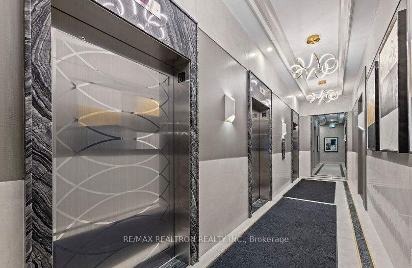 20 Gatineau Drive 1501E