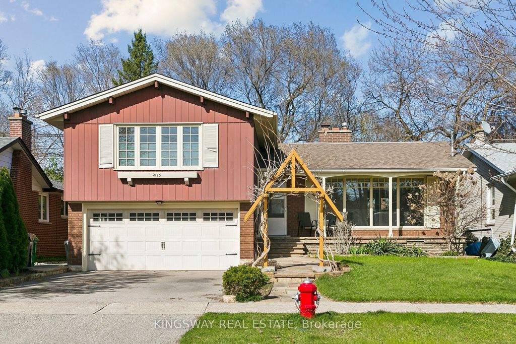 Photo of 2175 Denise Road, Mississauga, ON L4X 1H9 (MLS # W13063666)