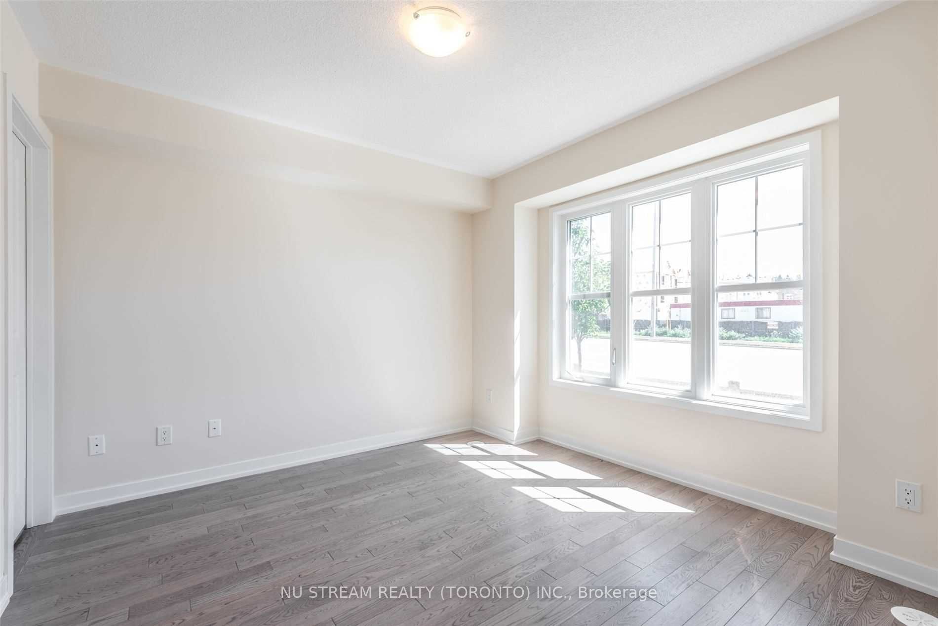 10578 Bathurst Street