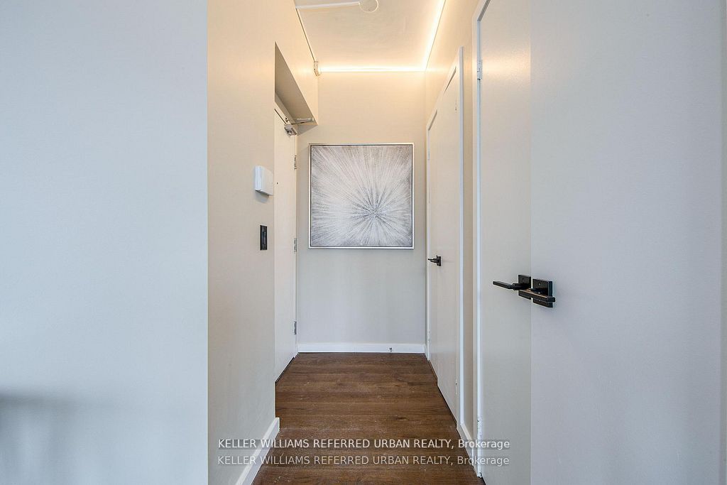 Photo of 218 Queens Quay W #2501, Toronto, ON M5J 2Y6 (MLS # C12499076)