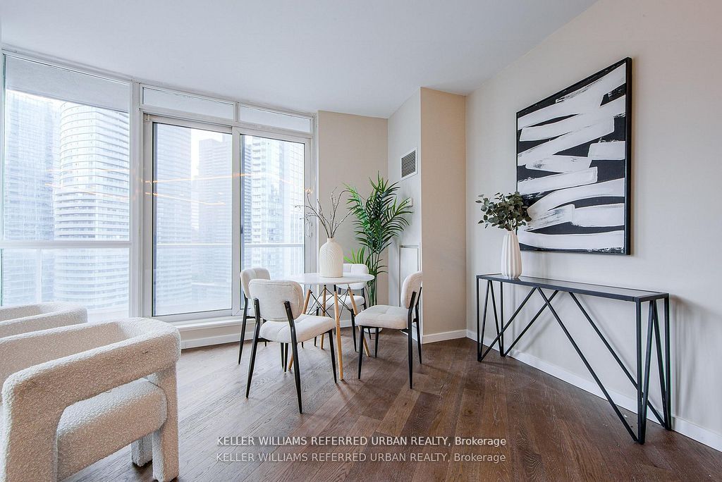 218 Queens Quay W 2501