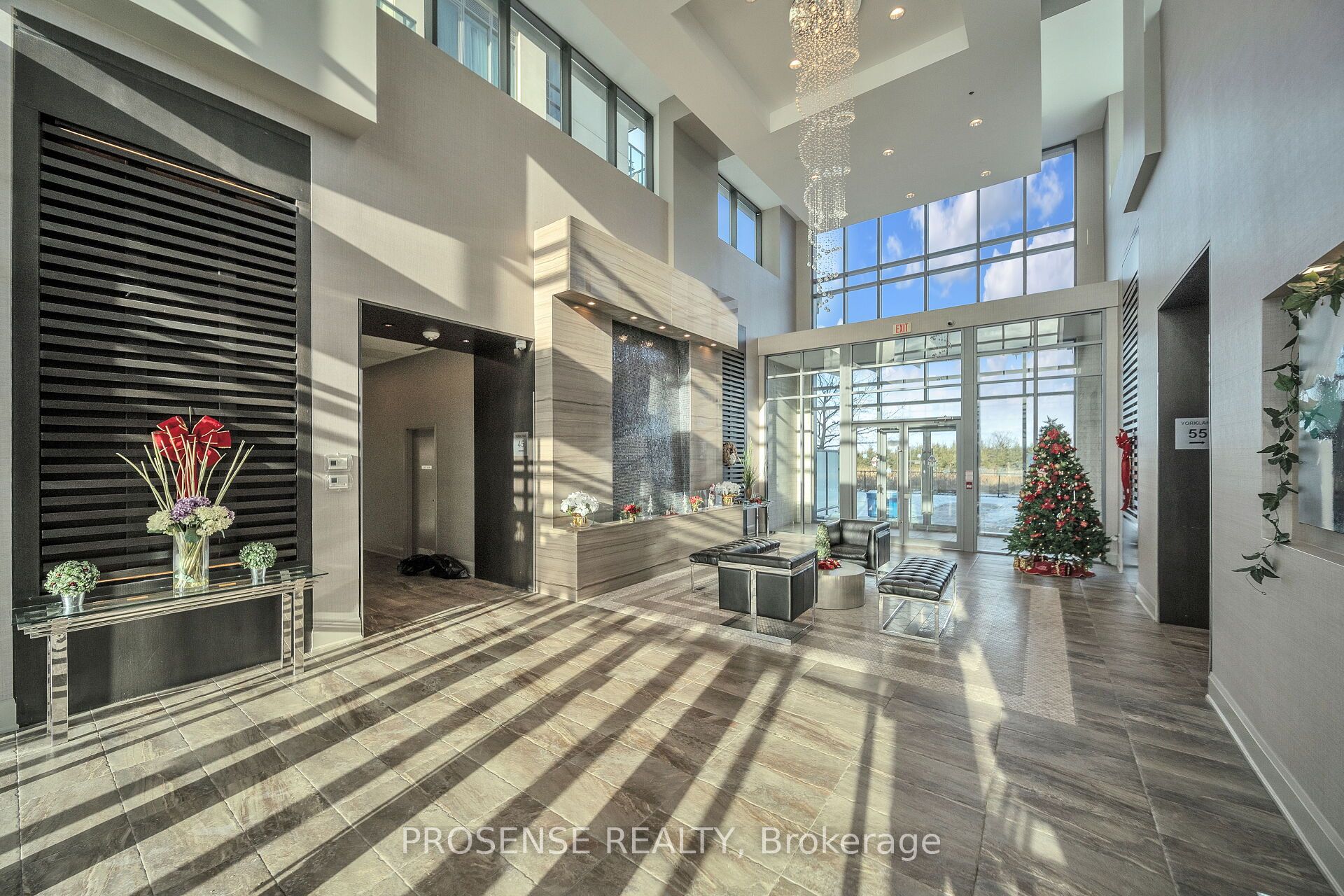 45 Yorkland Boulevard 904