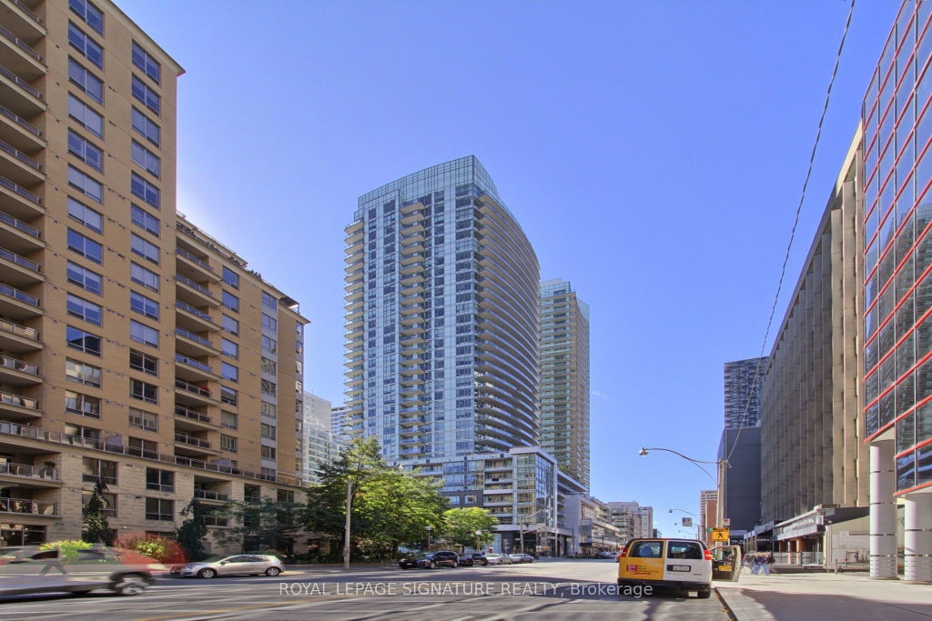 Photo of 98 Lillian Street #1913, Toronto, ON M4S 0A5 (MLS # C13870800)