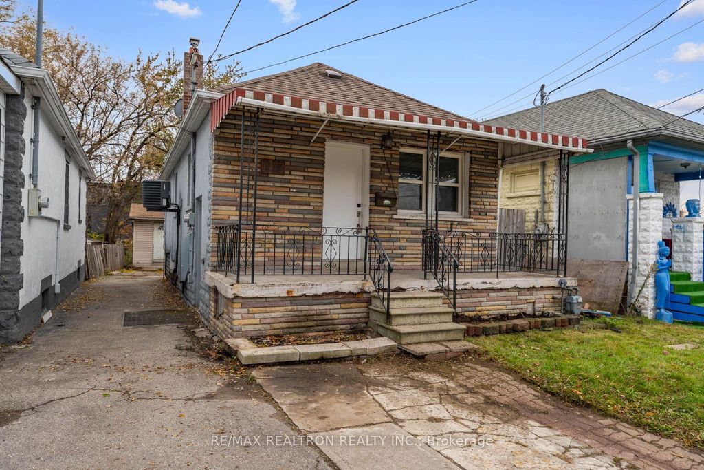 Photo of 1237 Glencairn Avenue, Toronto, ON M6B 2B6 (MLS # W12571098)