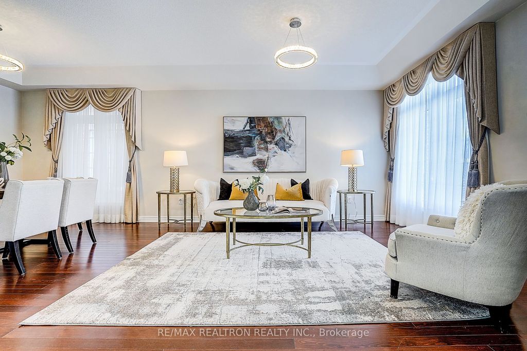 Photo of 98 Thornhill Ravines Crescent, Vaughan, ON L6A 4J8 (MLS # N12837496)