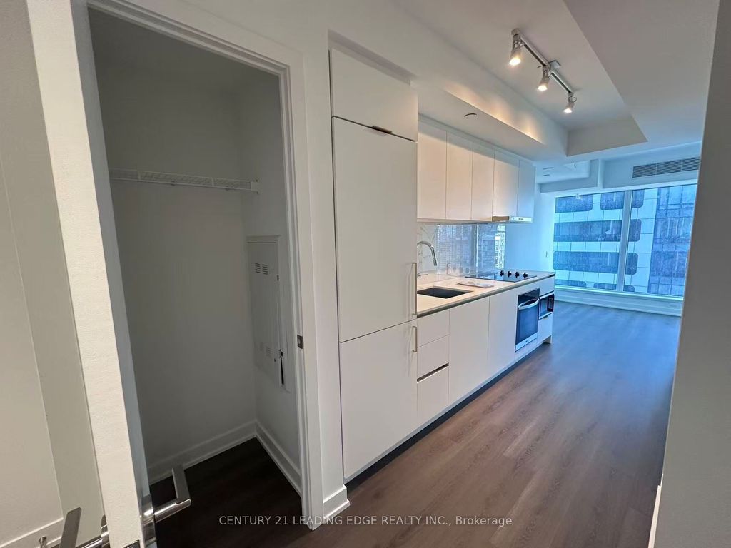 Photo of 8 Wellesley Street W #4008, Toronto, ON M4Y 1E7 (MLS # C13123192)