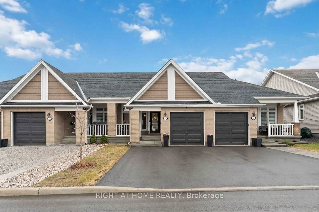 Photo of 14 Kayenta Street, Stittsville - Munster - Richmond, ON K2S 2K8 (MLS # X13008190)