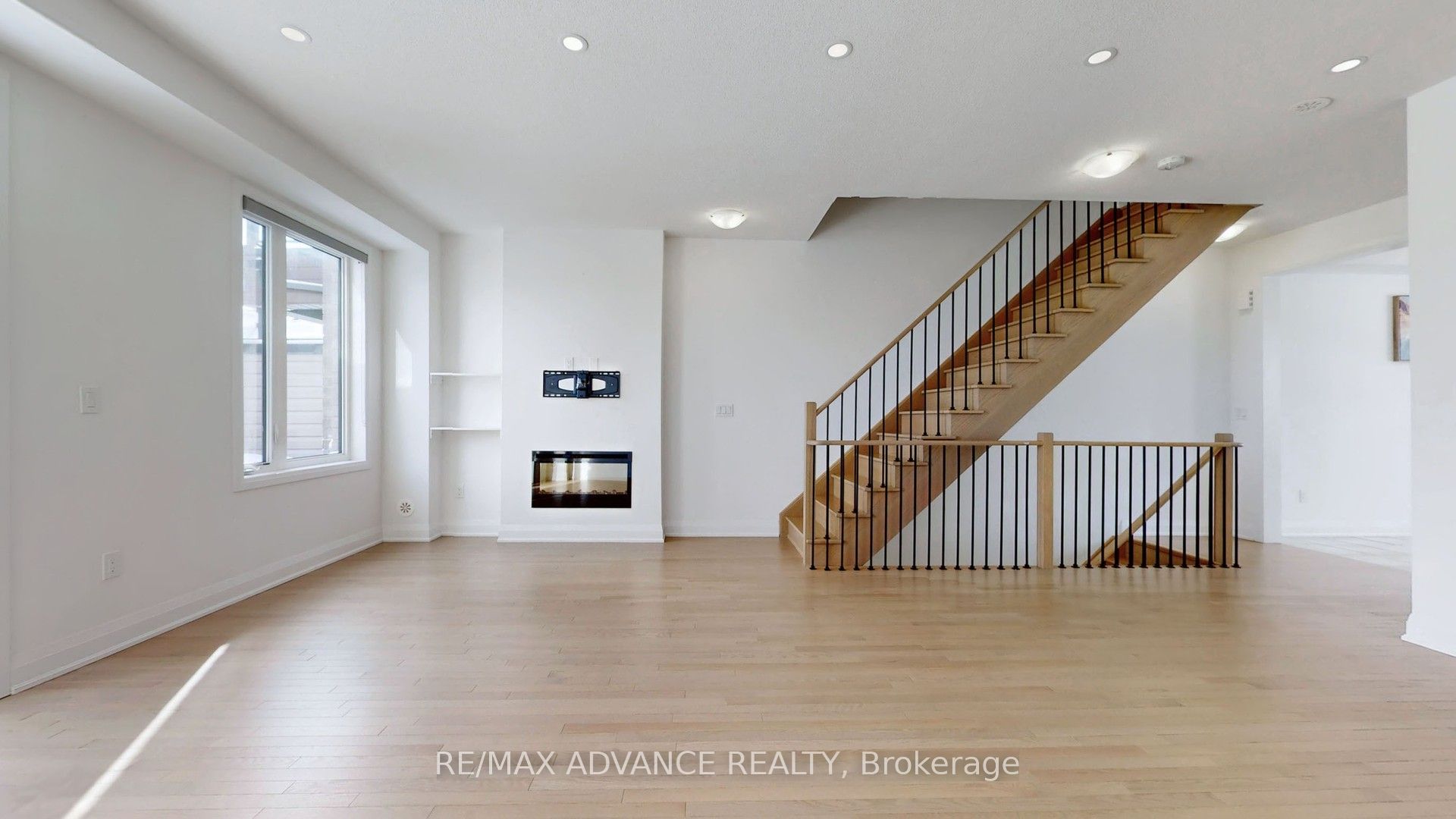 4 Carole Bell Way