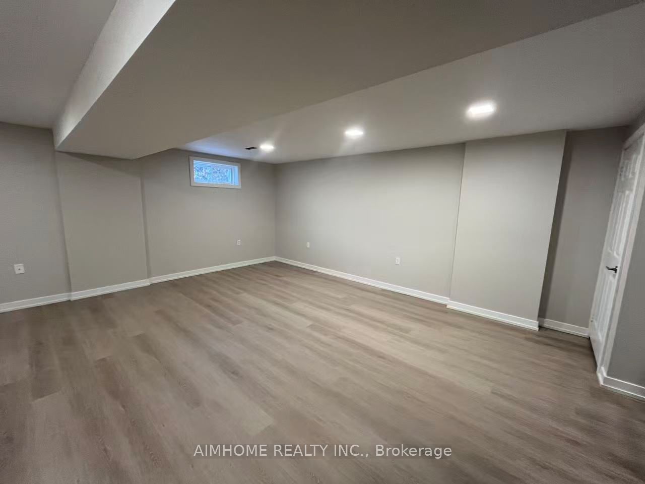 401 KITTRIDGE Road Bsmt