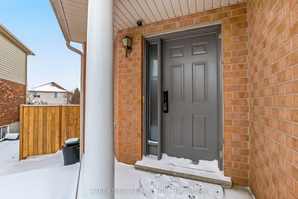 Photo of 730 Oakcrossing Road, London North, ON N6H 5V9 (MLS # X12607276)
