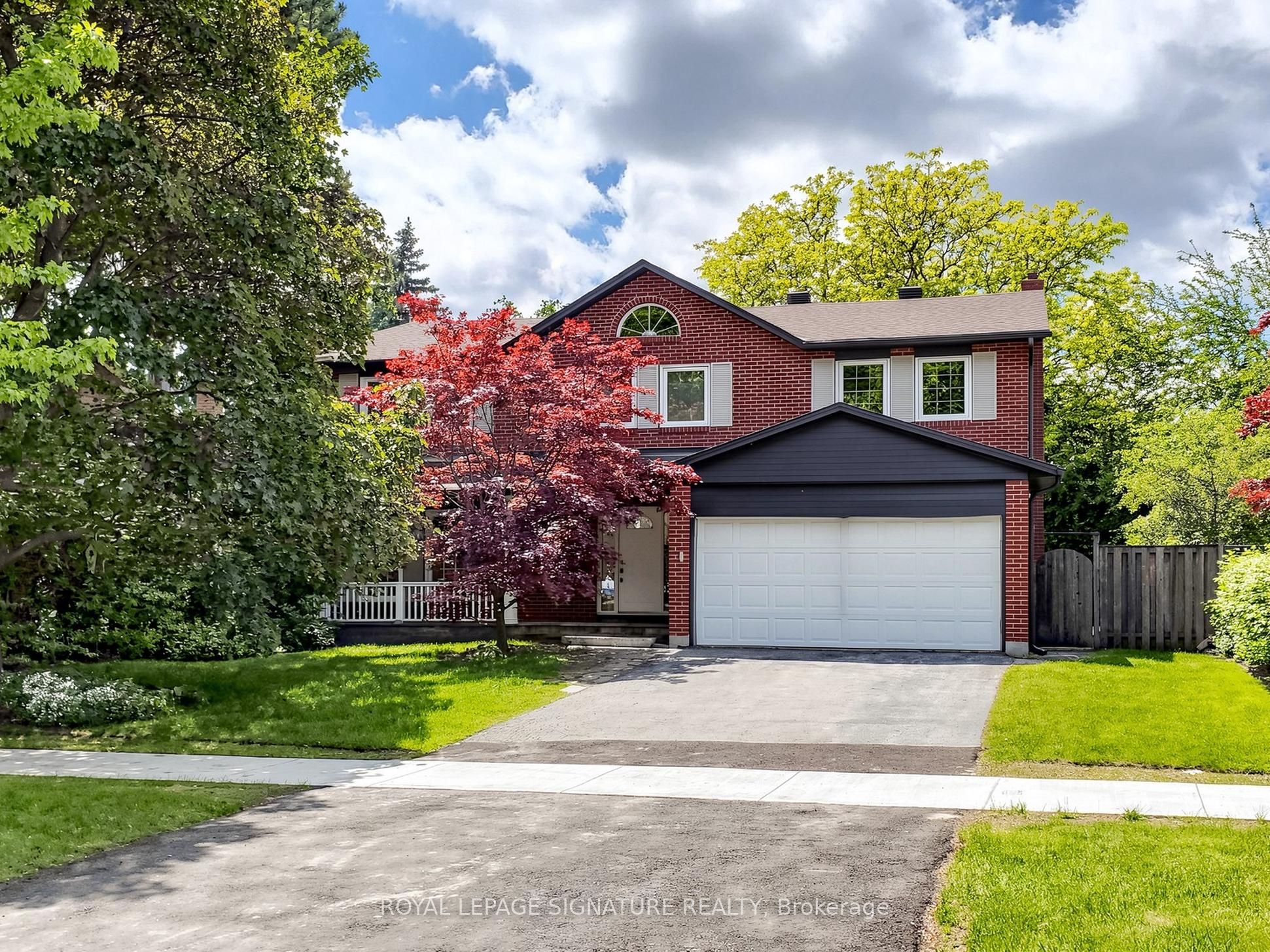 Photo 1 of 50 — 164 Banbury Road, Toronto, ON M3B 2L8