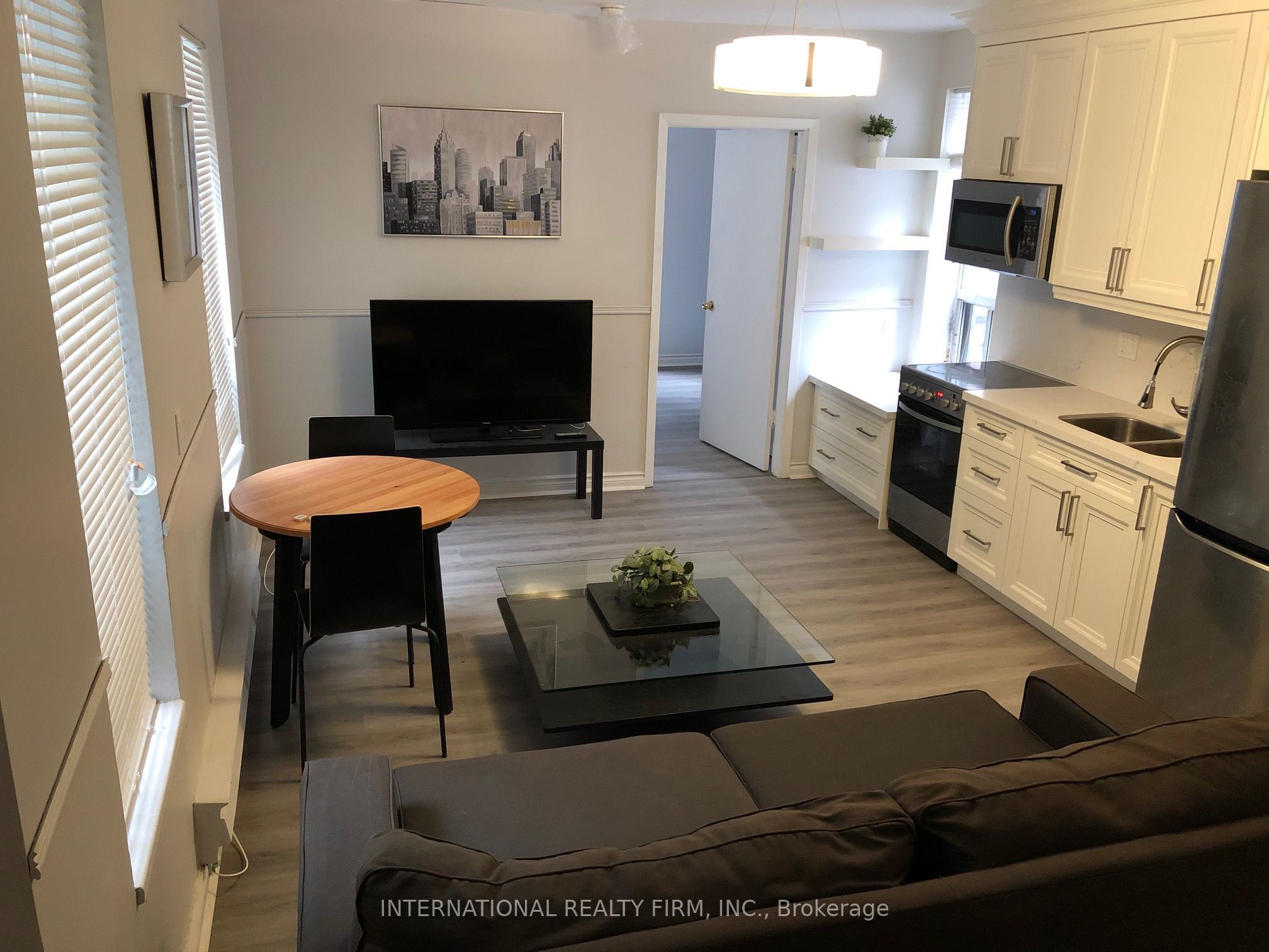 Photo 1 of 5 — 274 George Street 2B, Toronto, ON M5A 2N1