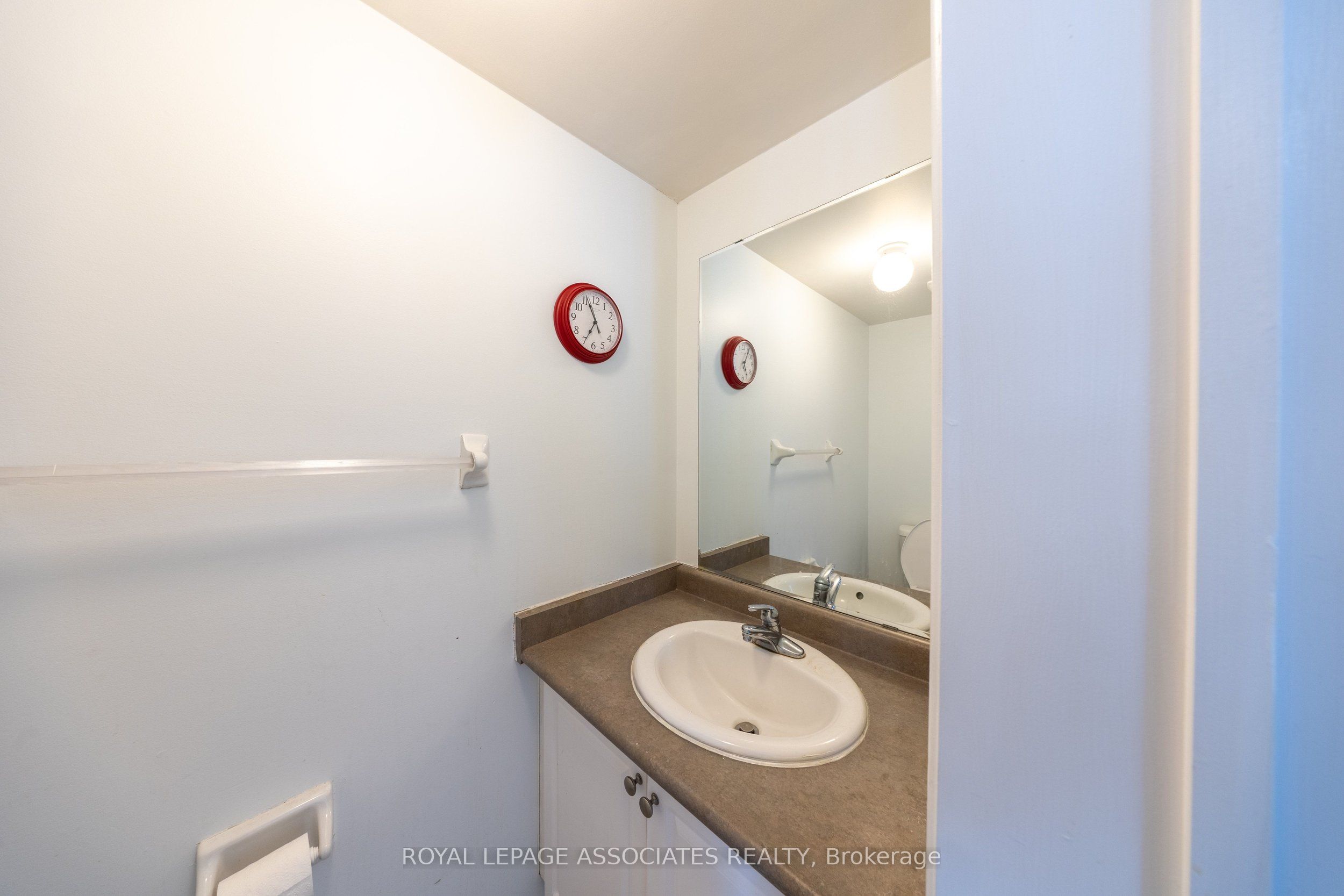 77 Andriana Crescent