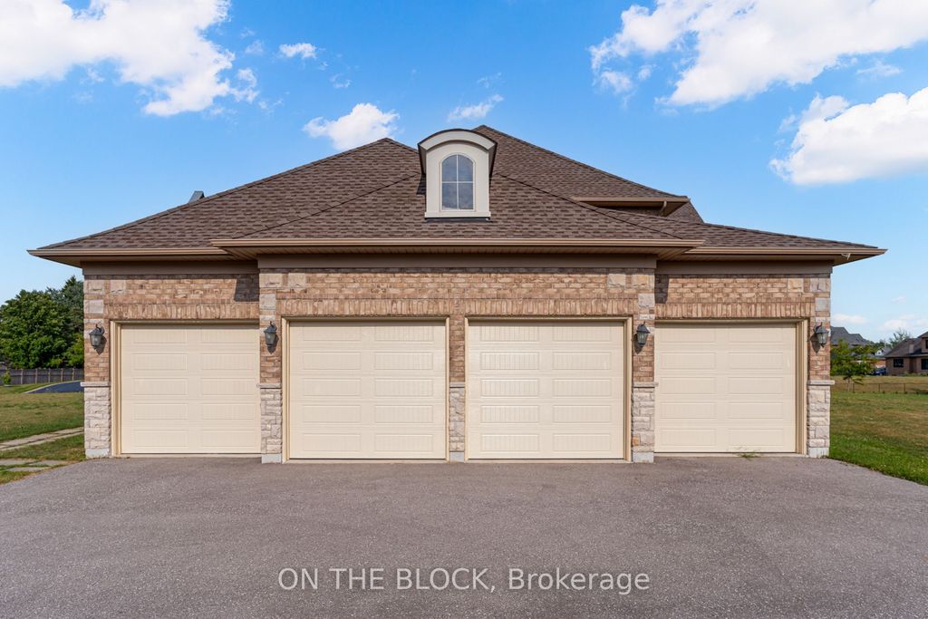Photo of 24 Whitewood Drive, Whitchurch-Stouffville, ON L4A 1R9 (MLS # N12912874)