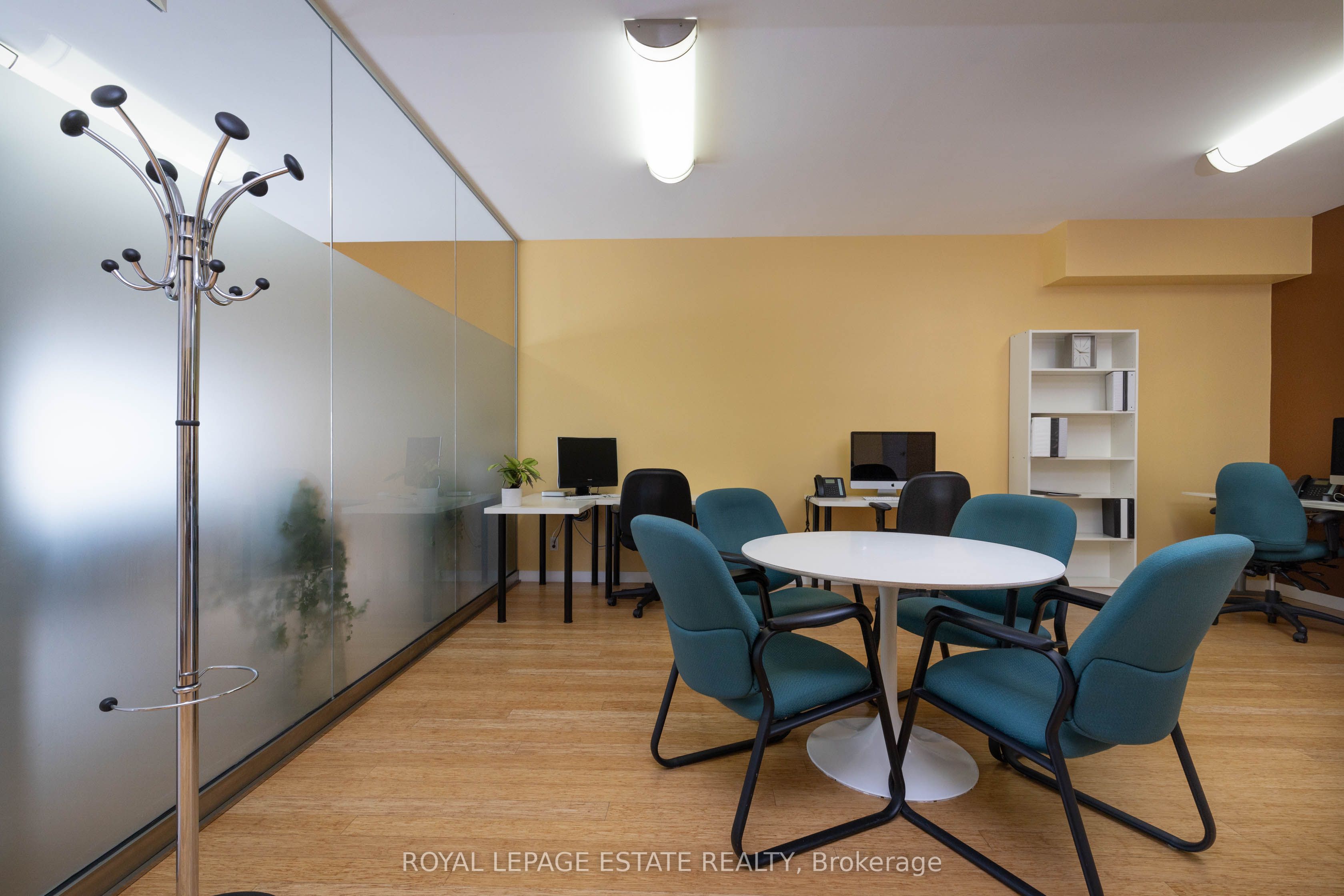 432/434 Queen Street E