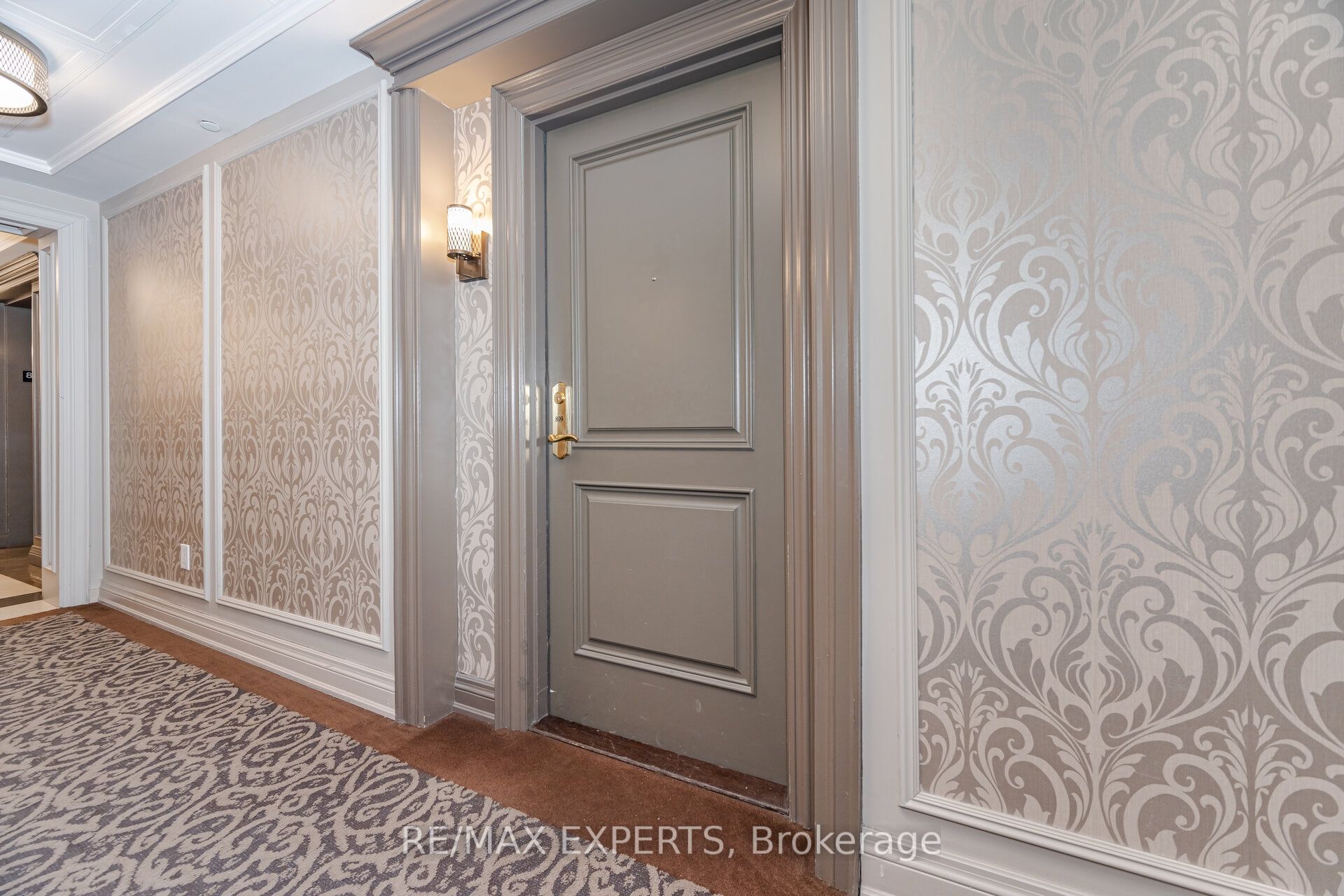 9255 Jane Street 809