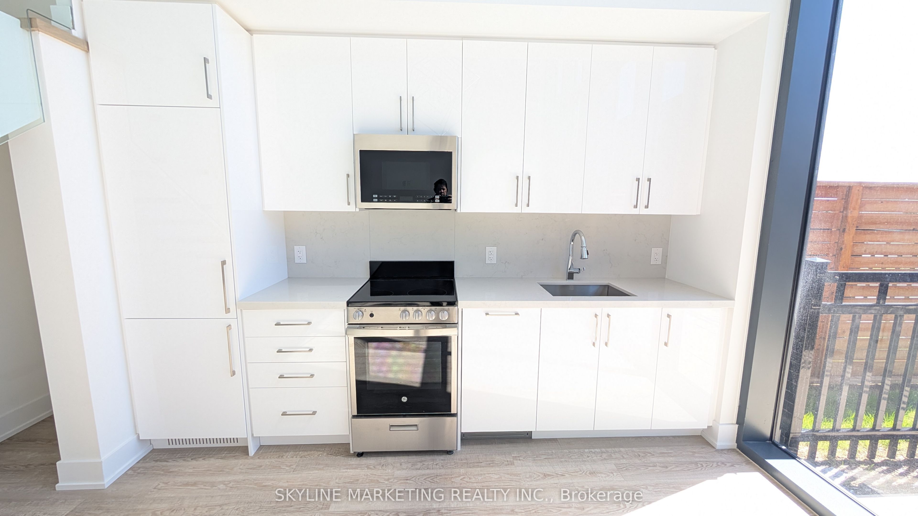 2450 Old Bronte Road 102