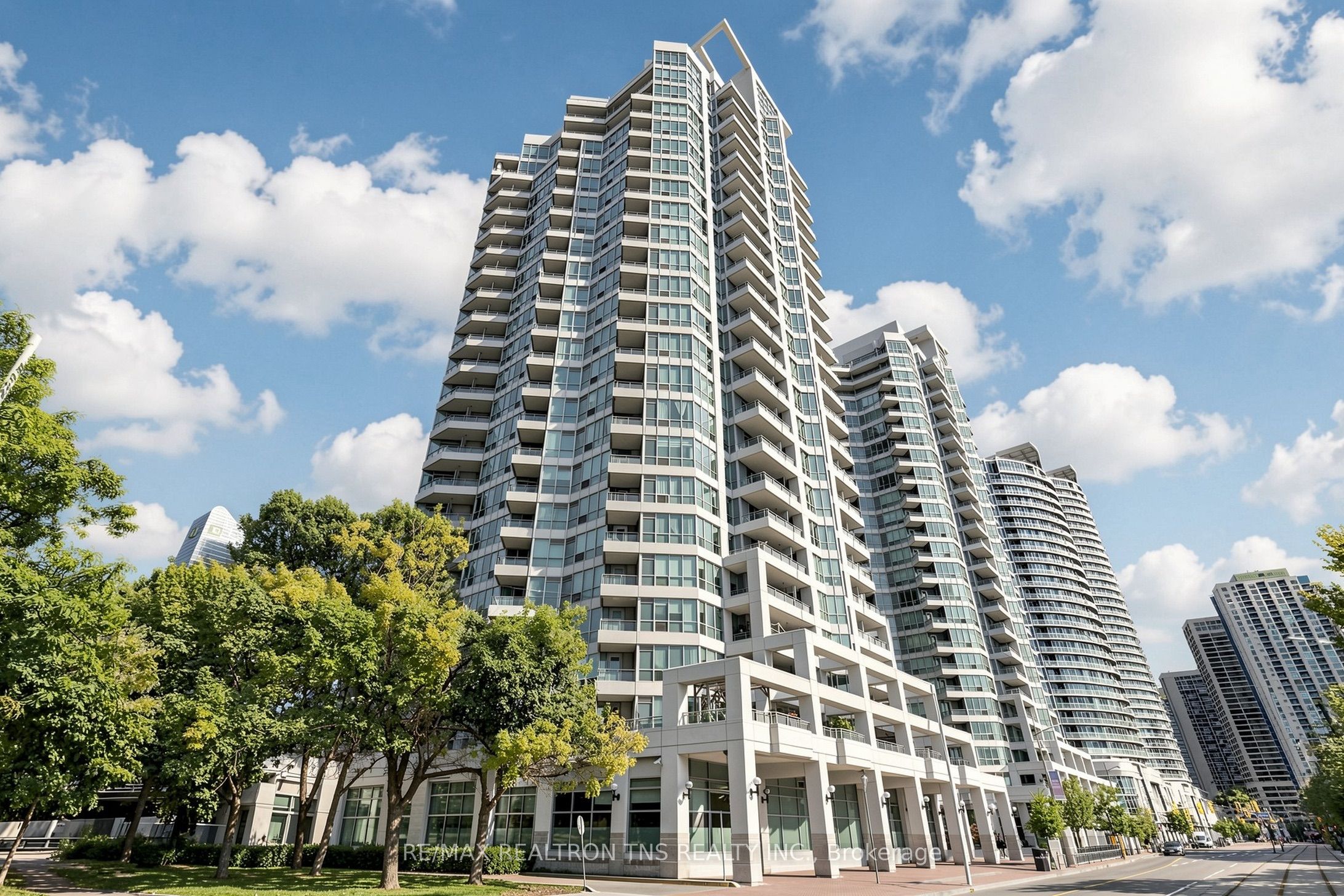 228 Queens Quay W 1501