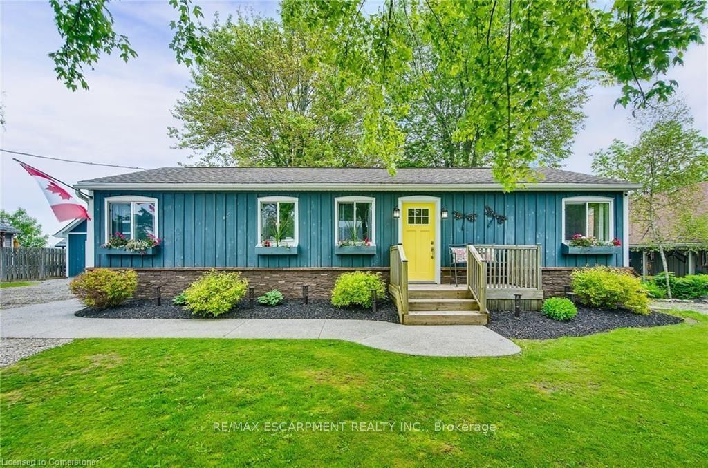 Photo of 8 Beach Road, Haldimand, ON N0A 1K0 (MLS # X12653954)