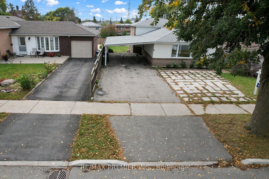 Photo of 7 Artech Court, Toronto, ON M3N 1R3 (MLS # W14029968)