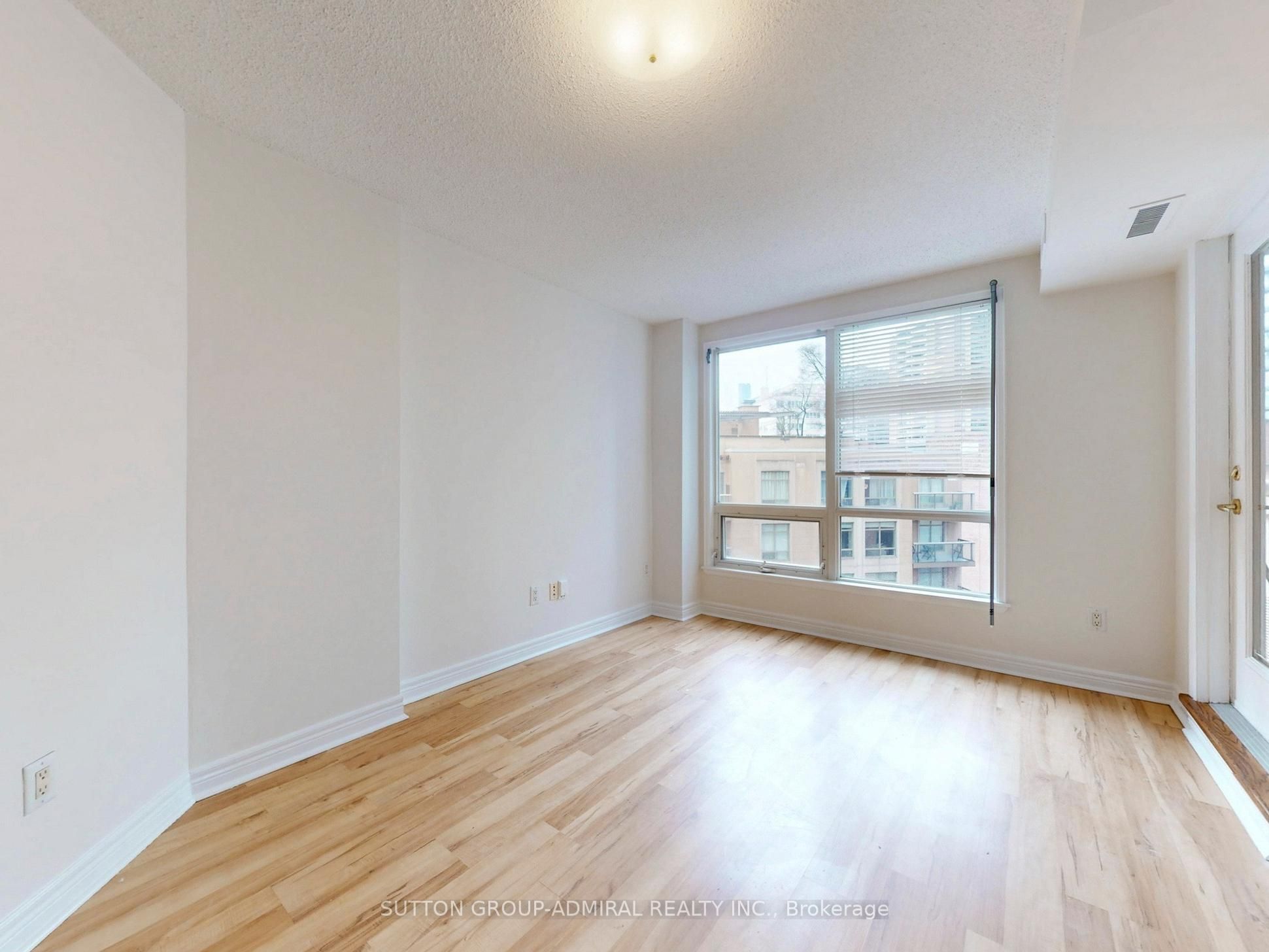 100 Hayden Street 812