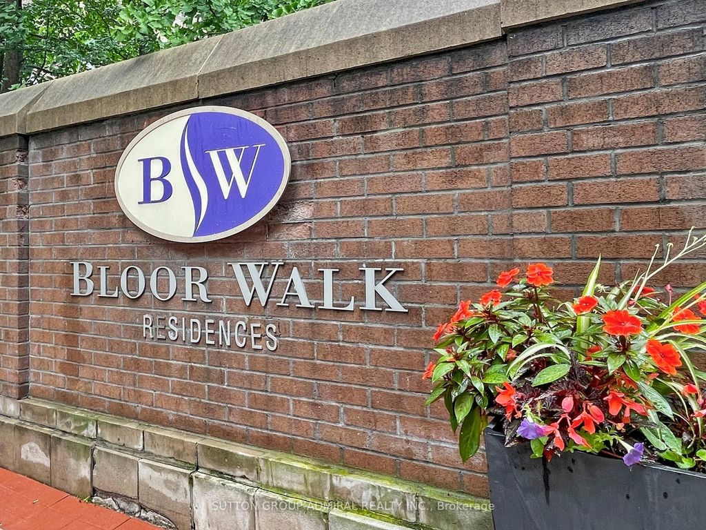 Photo of 100 Hayden Street #812, Toronto, ON M4Y 3C7 (MLS # C13002936)