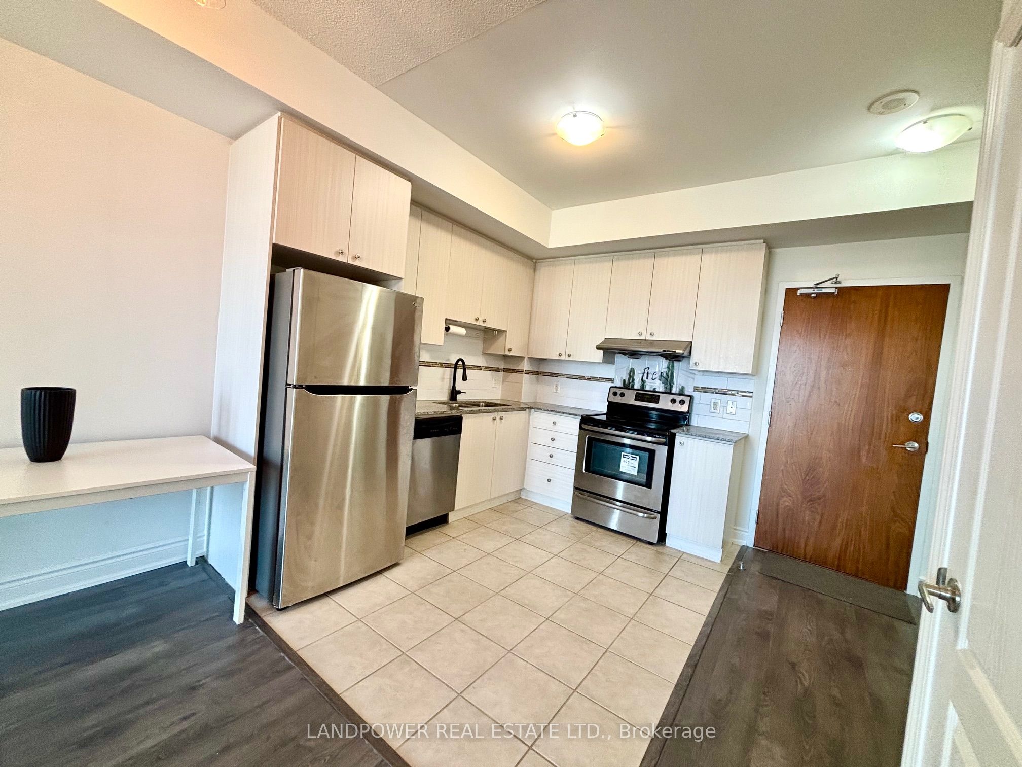 8323 Kennedy Road 903