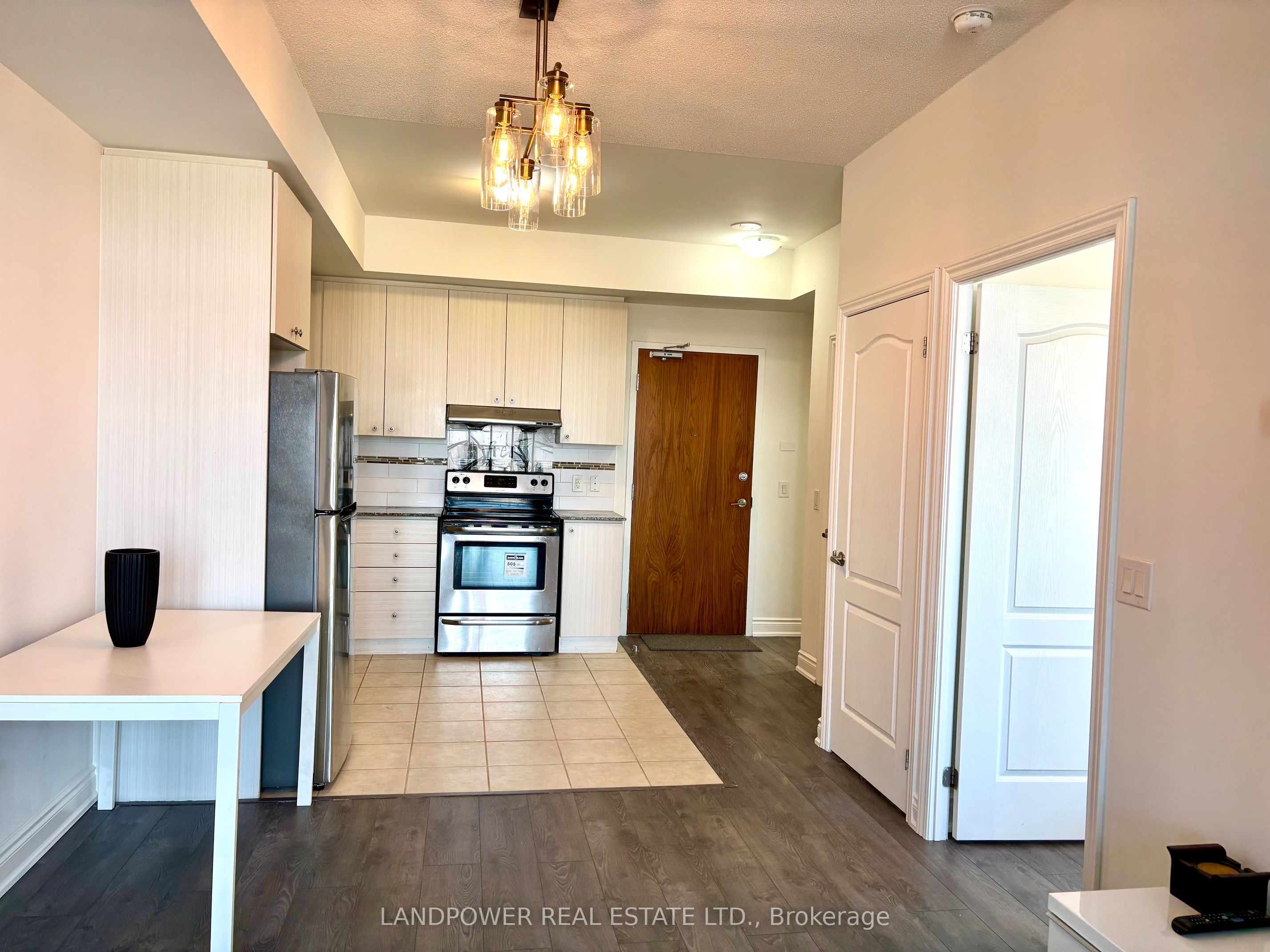 8323 Kennedy Road 903