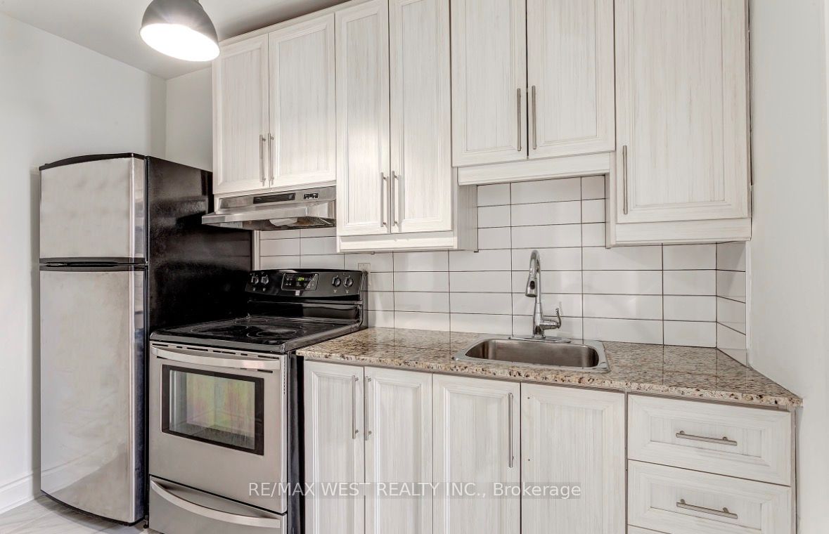 299 Pacific Avenue 4