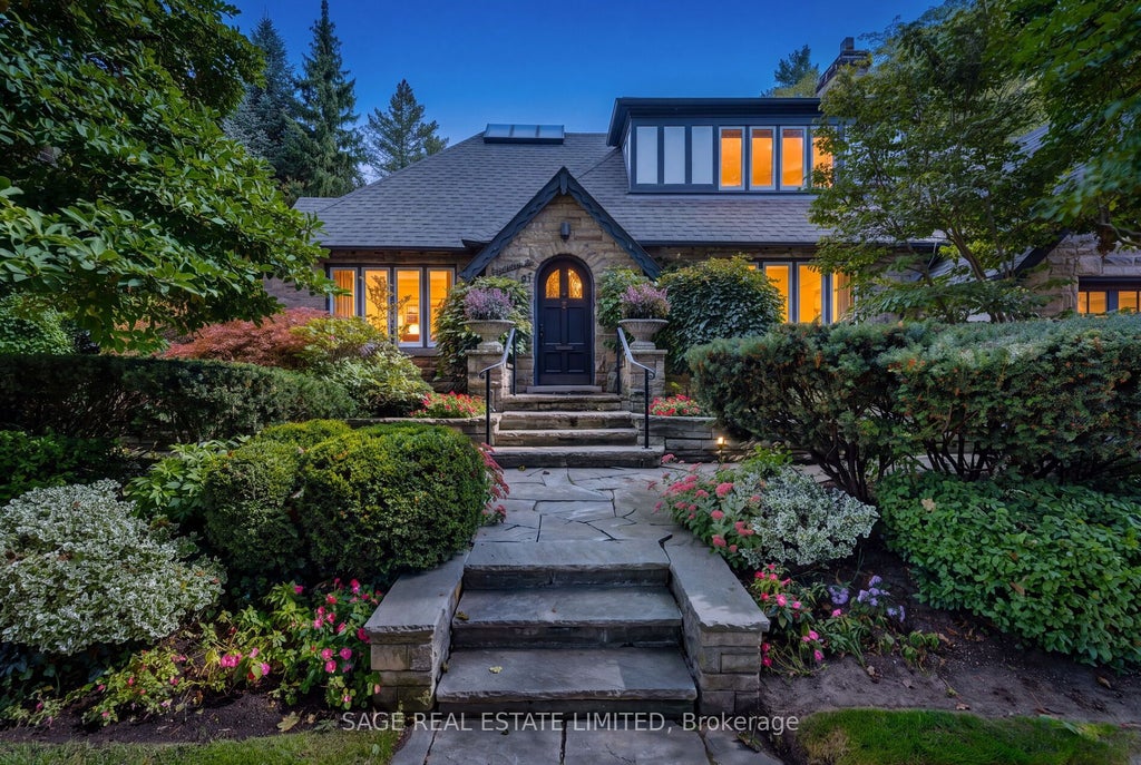 Photo of 51 King Georges Road, Toronto, ON M8X 1L4 (MLS # W13843216)