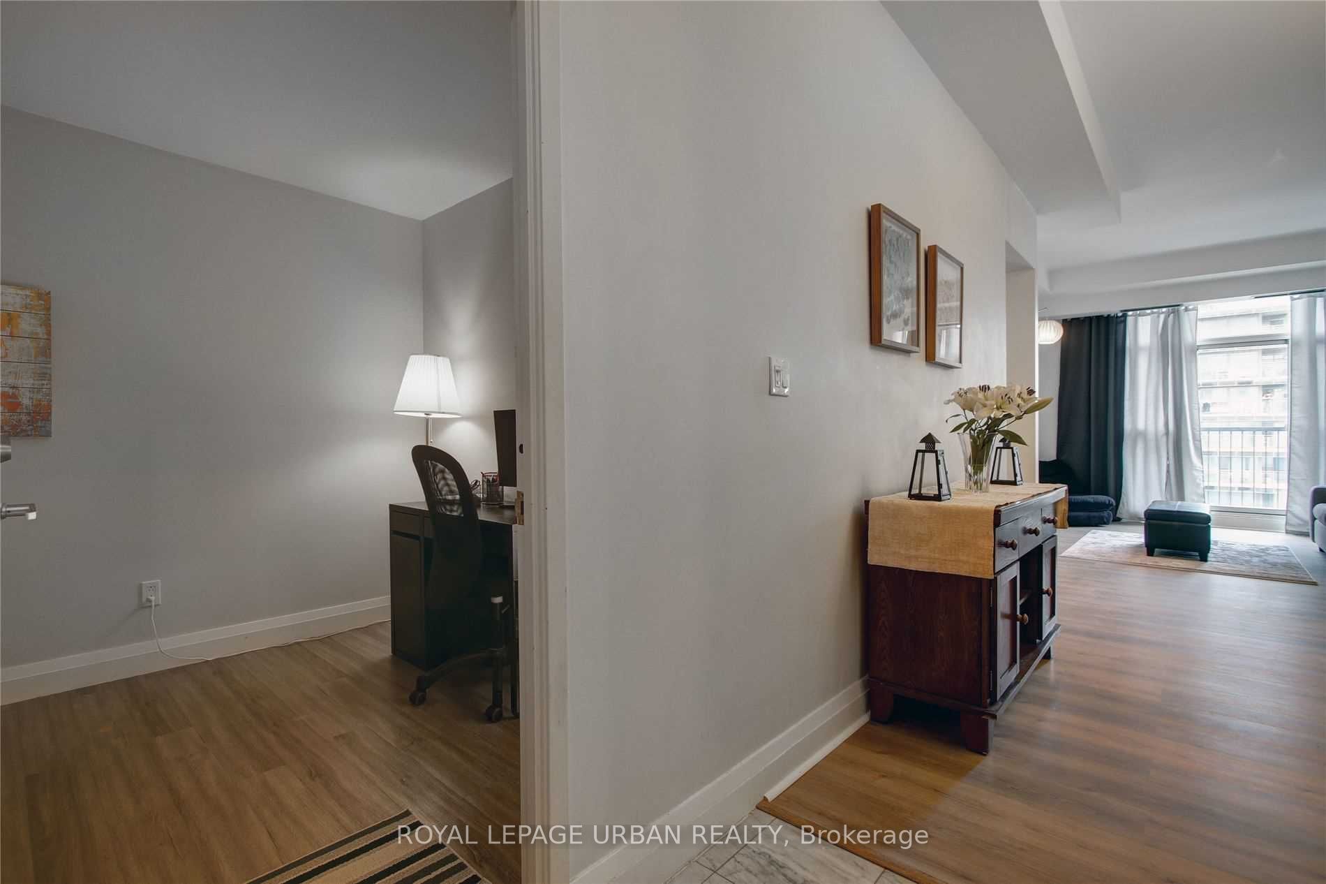 8 Wellesley Street E 803