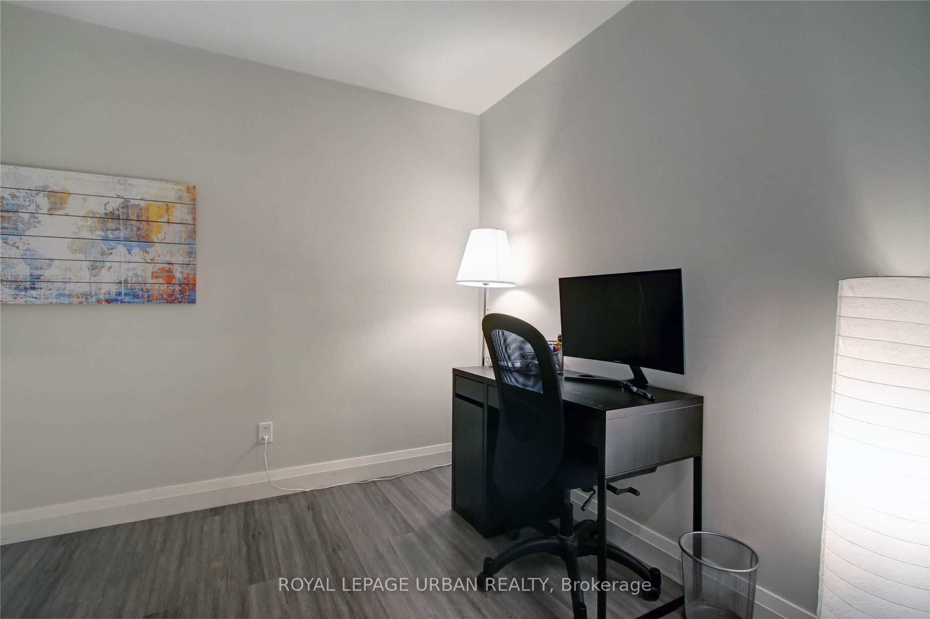 8 Wellesley Street E 803