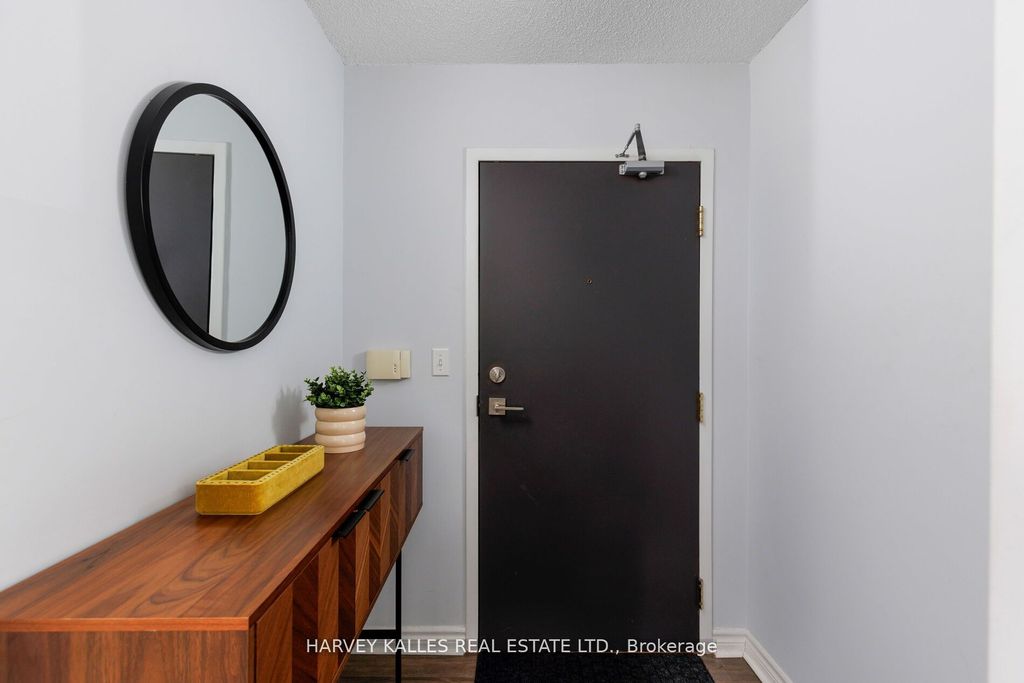 Photo of 30 Hayden Street #302, Toronto, ON M4Y 3B8 (MLS # C12775302)