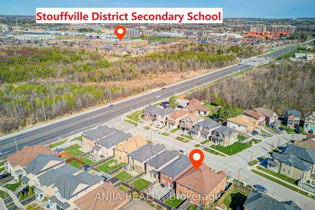 Photo of 26 Hare Farm Gate, Whitchurch-Stouffville, ON L4A 0Y6 (MLS # N13040256)