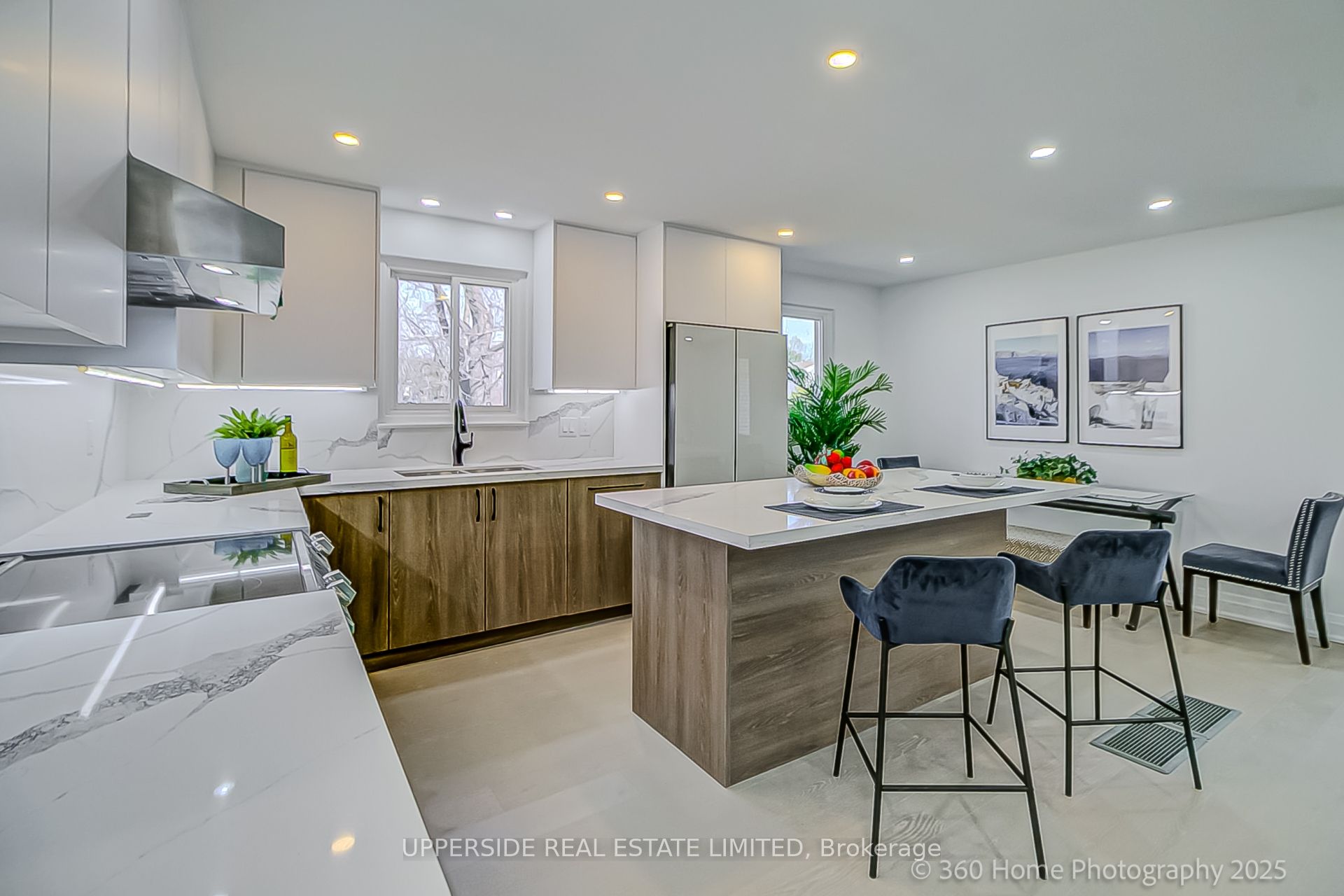2 CHRISTMAN Court