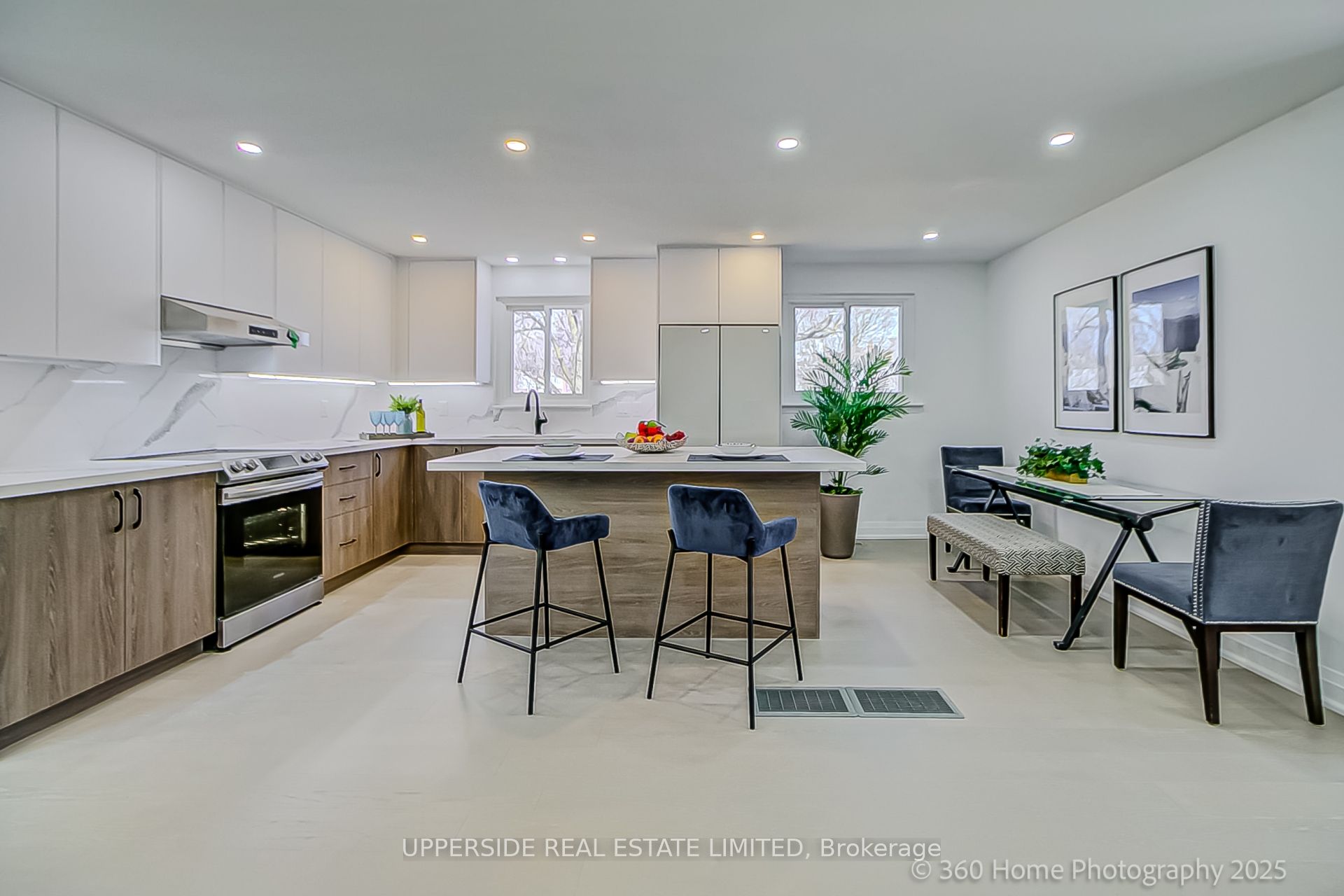 2 CHRISTMAN Court