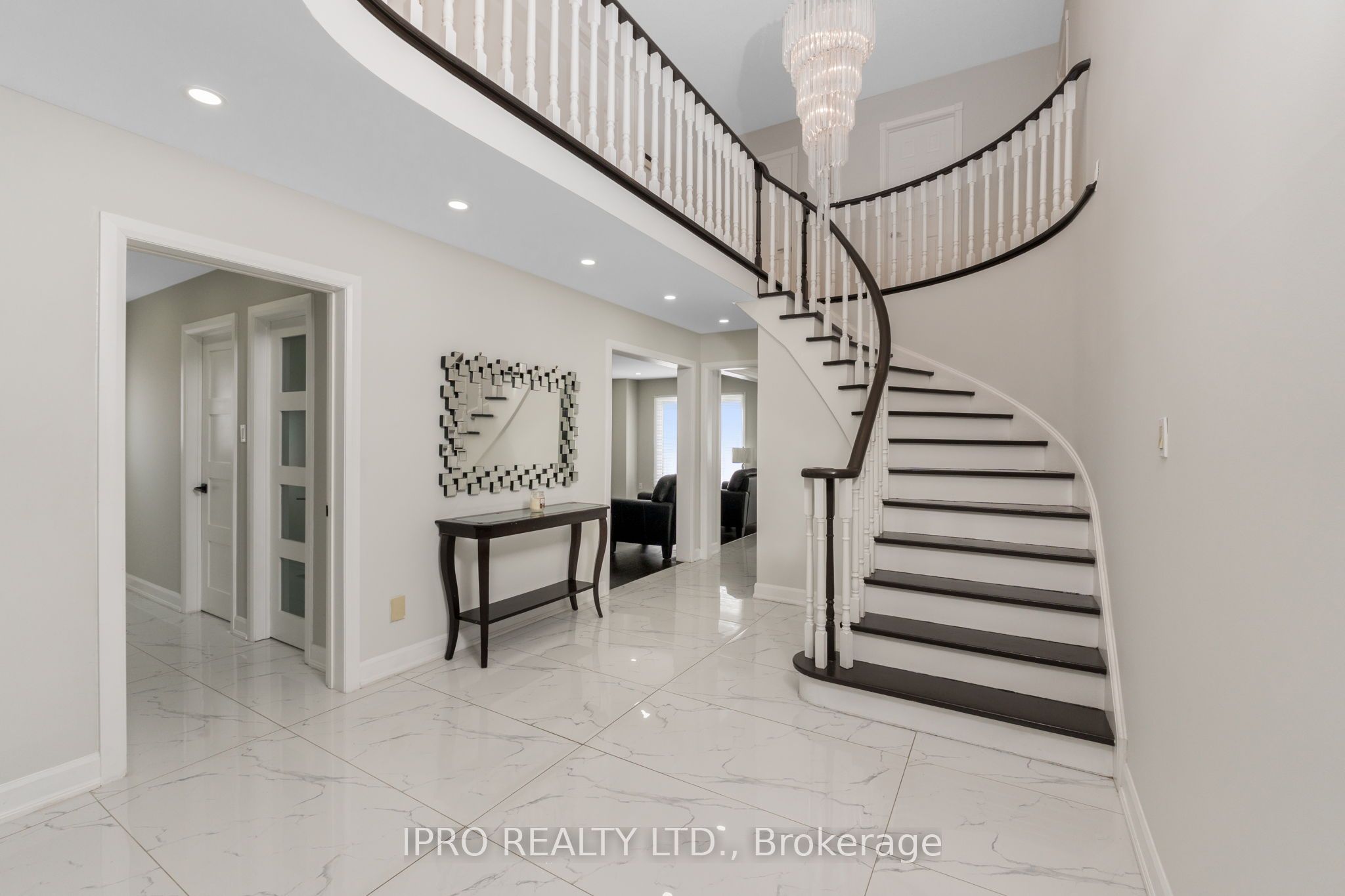 108 Zinnia Place