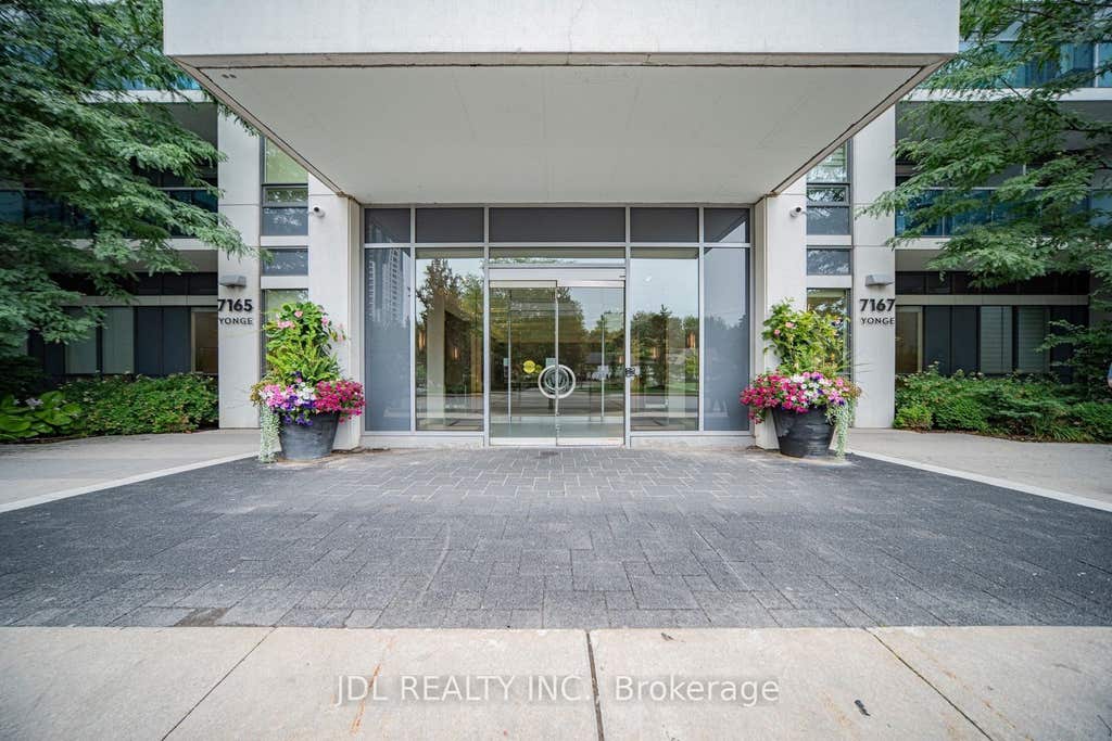 Photo of 7165 Yonge Street #902, Markham, ON L3T 0C9 (MLS # N13615542)