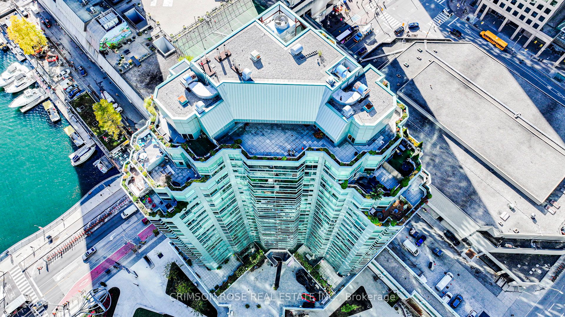 10 Queens Quay W 1107