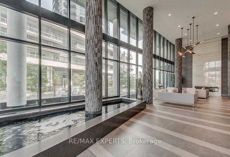 39 Annie Craig Drive 303