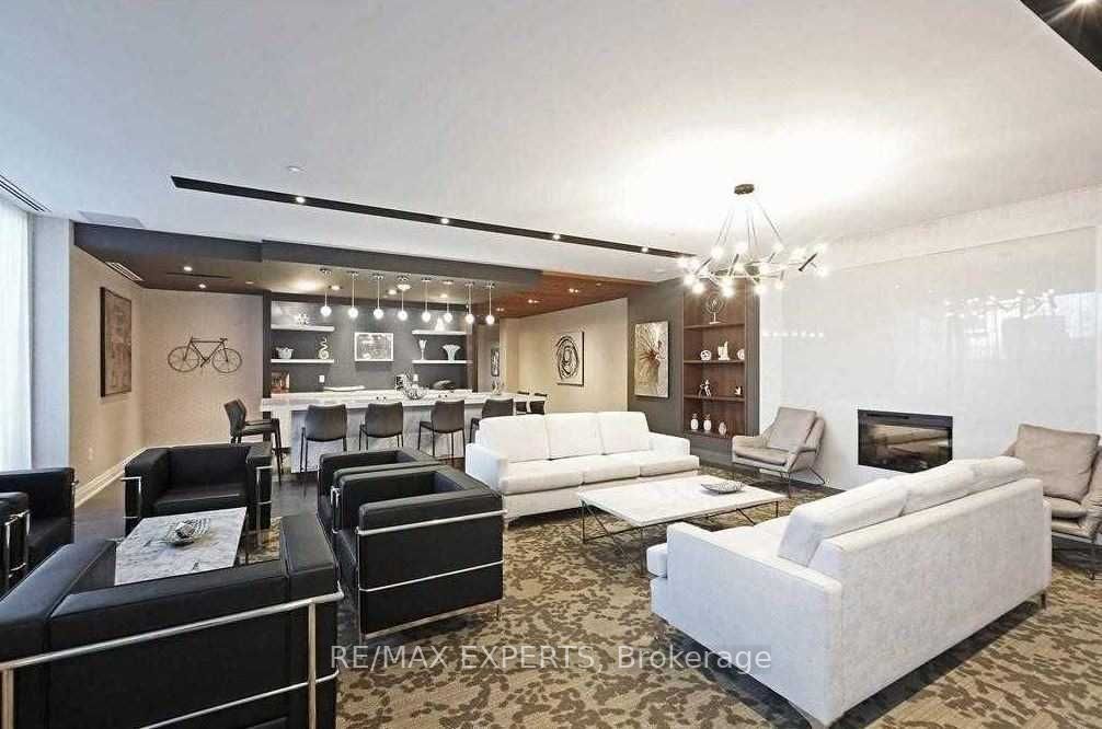 39 Annie Craig Drive 303