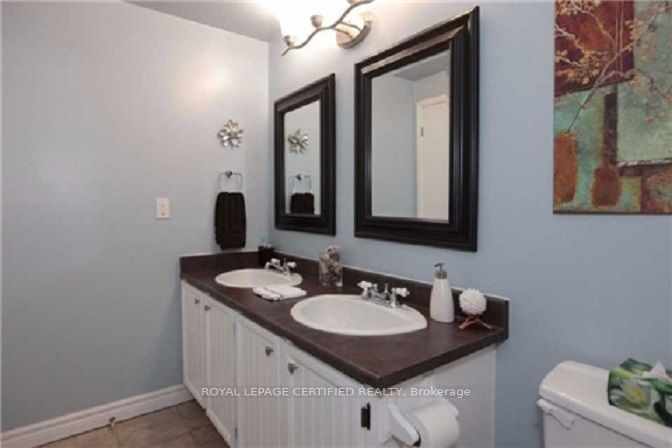 1452 Creditwoodlands Court Room