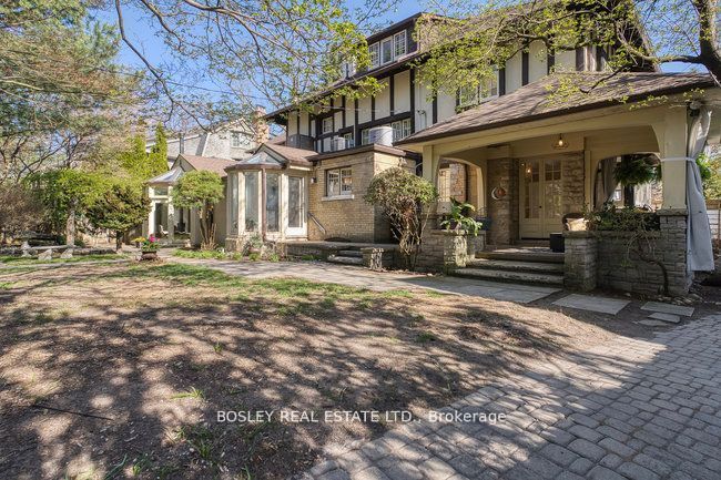 40 Castle Frank Crescent