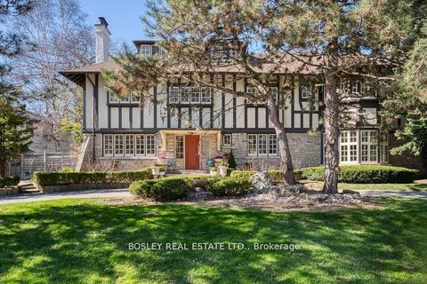 40 Castle Frank Crescent Toronto ON M4W 3A3