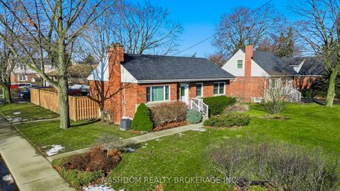 Photo of 1 Bryant Court, Hamilton, ON L8K 4A9 (MLS # X12678954)