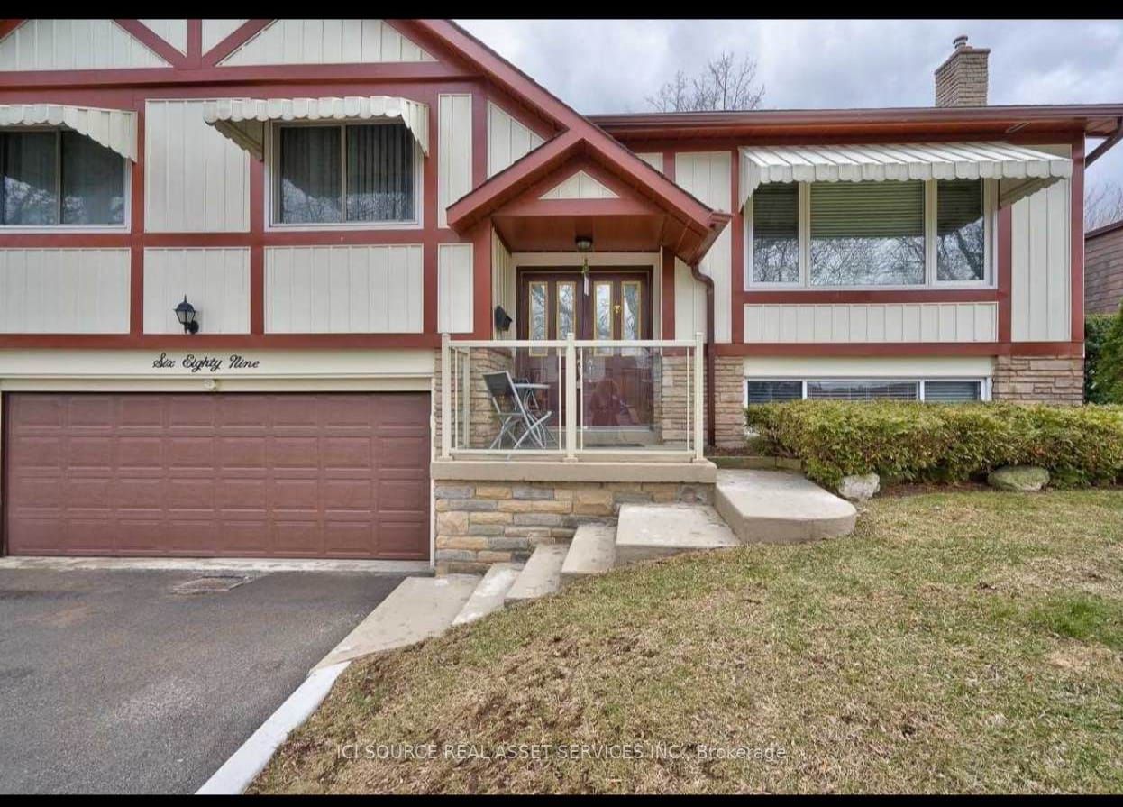 689 Catalina Crescent