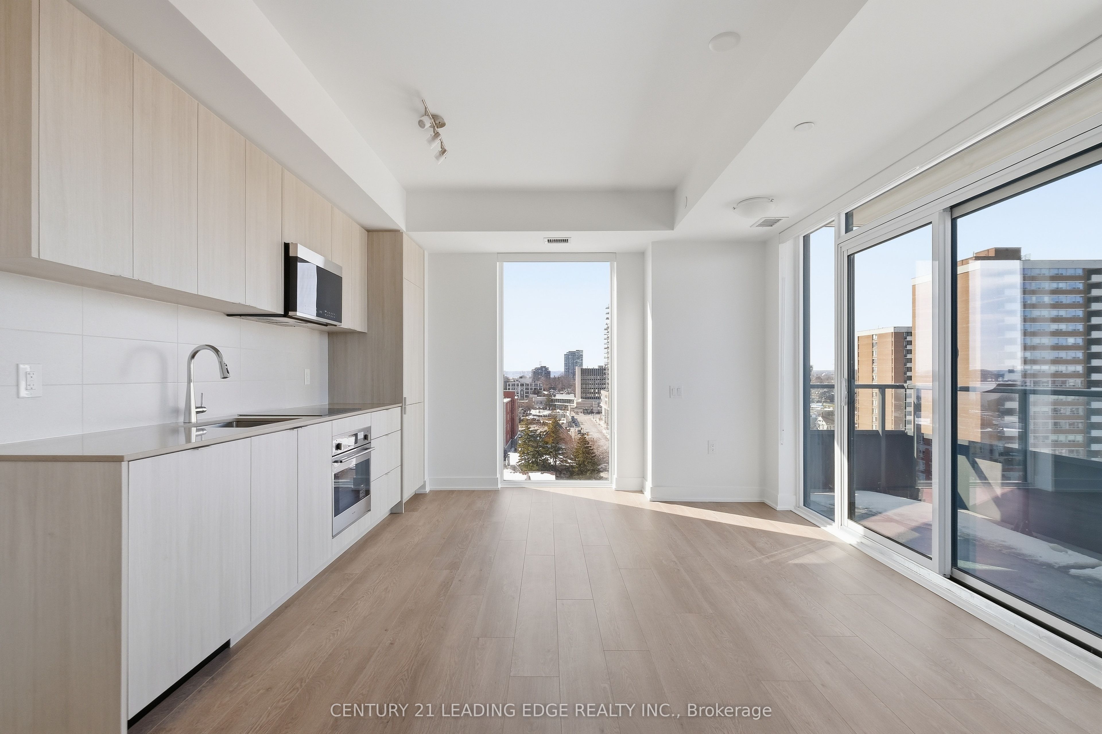 2088 James Street 910