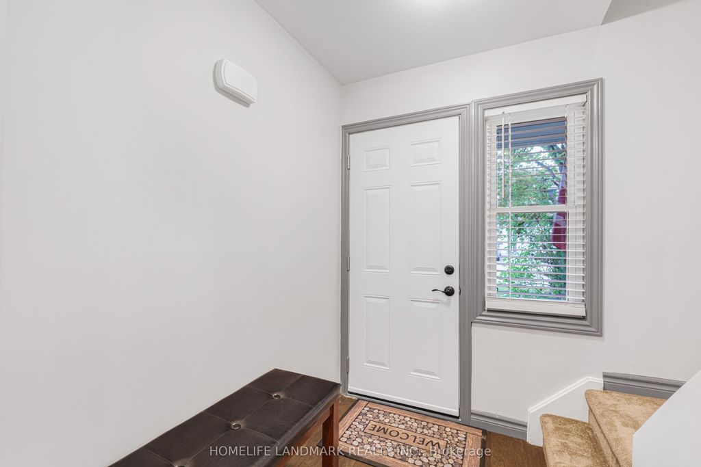 Photo of 2185 Fairchild Boulevard #18, Burlington, ON L7P 3P6 (MLS # W12645208)