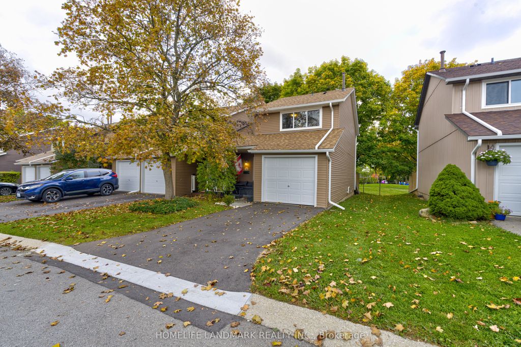 Photo of 2185 Fairchild Boulevard #18, Burlington, ON L7P 3P6 (MLS # W12645208)